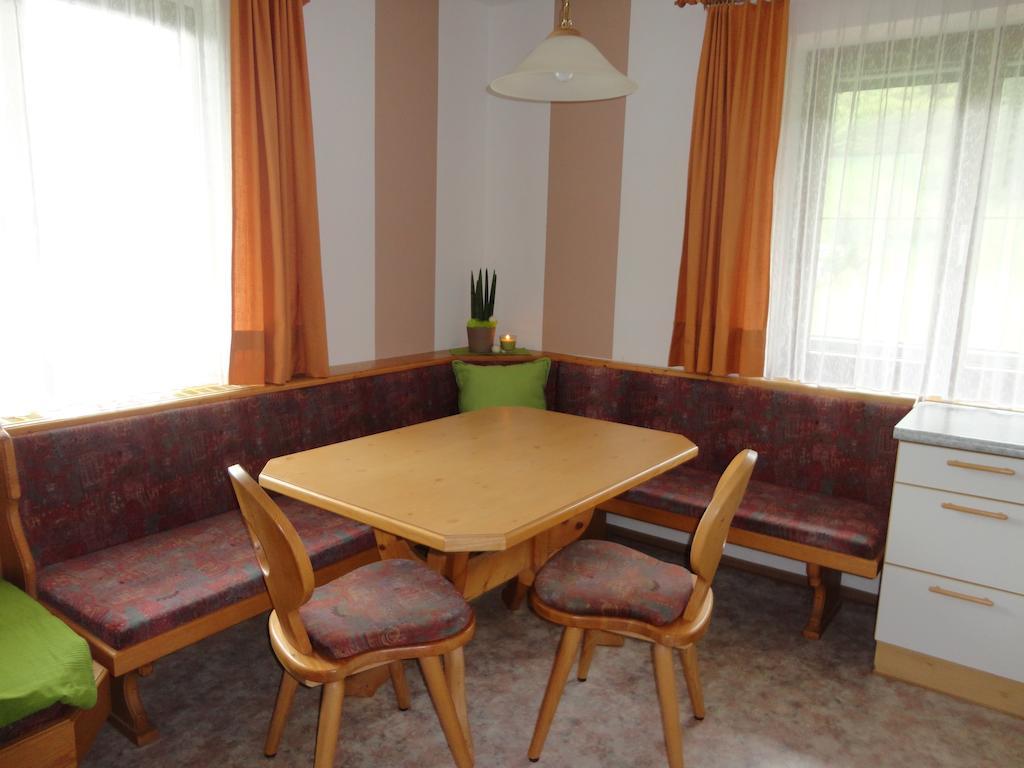 Wiesenhof Fügen Szoba fotó